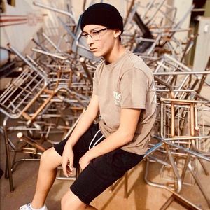 Meet your Posher, Ethan